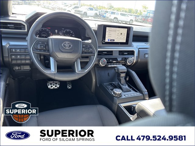 Used 2025 Toyota Tacoma TRD Sport AWD/4WD image 15