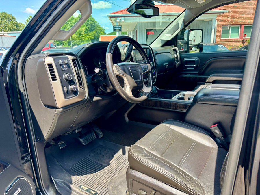 Used 2015 GMC Sierra 3500 Denali w/ Duramax Plus Package AWD/4WD image 10