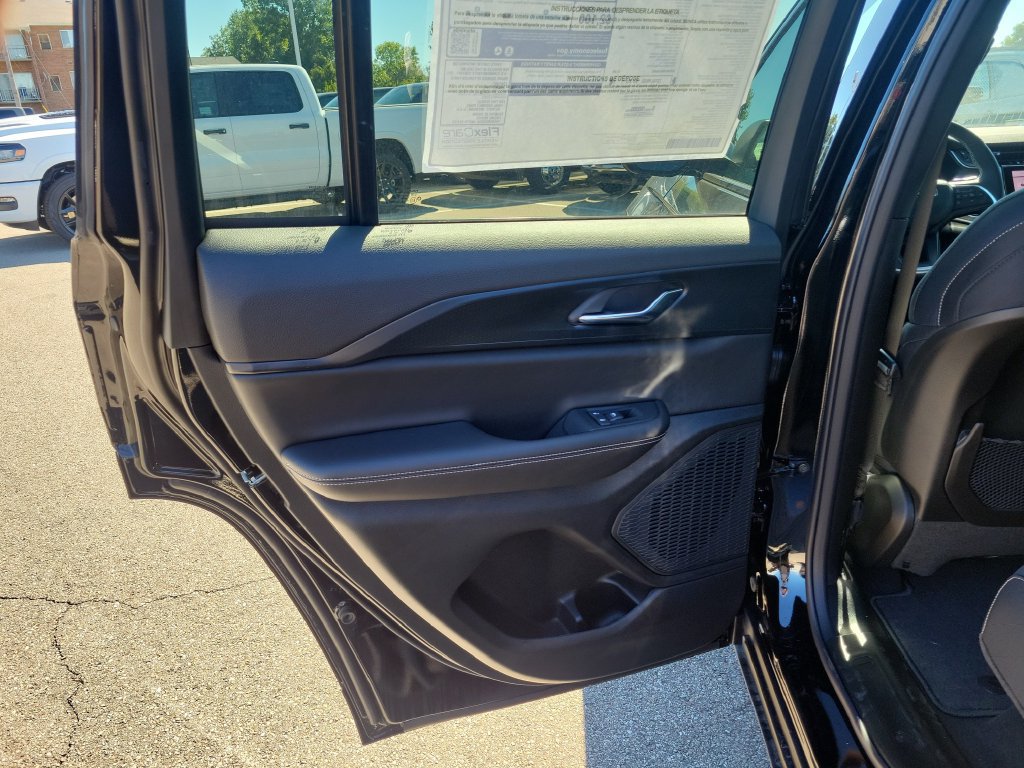 New 2027 Jeep Grand Cherokee Laredo X AWD/4WD image 11