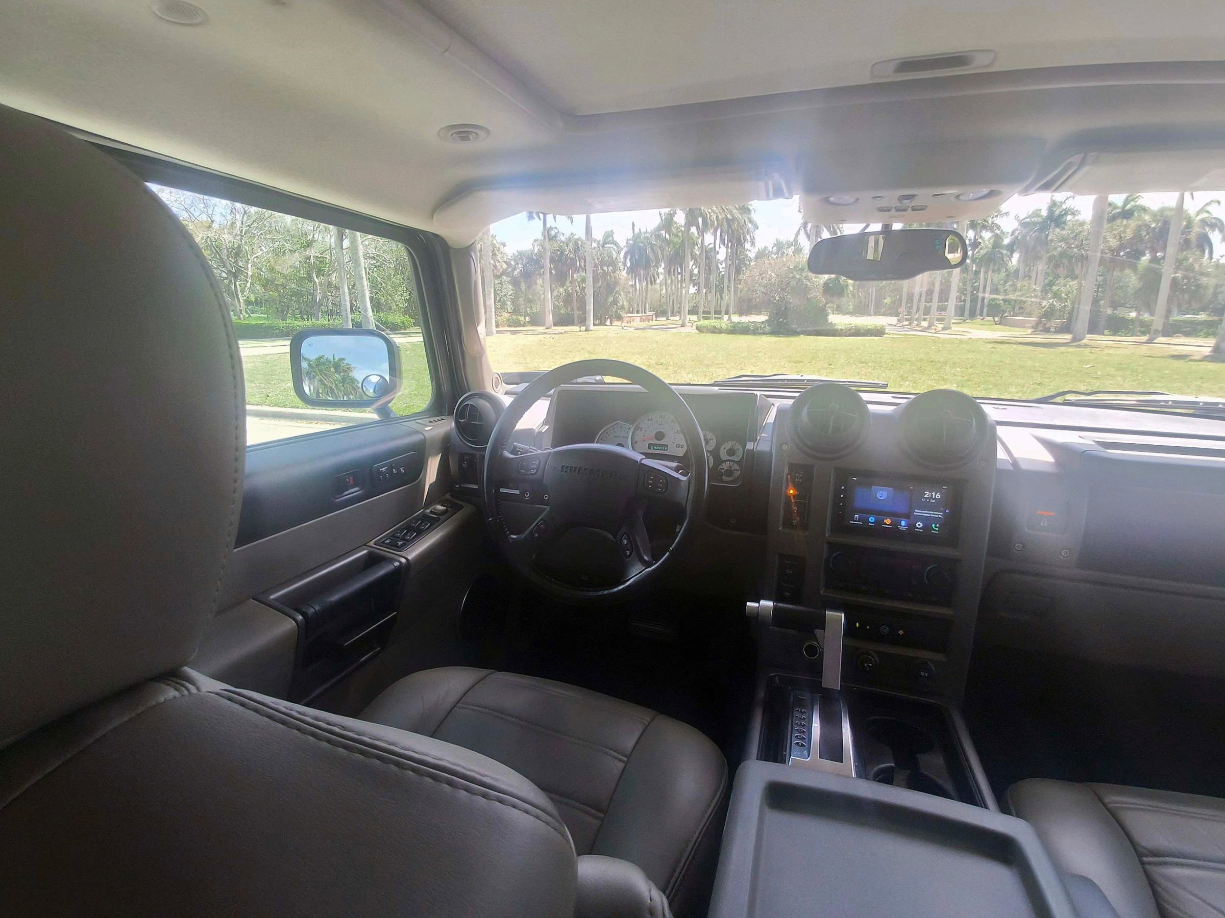 Used 2003 HUMMER H2 w/ Preferred Equipment Group image 22