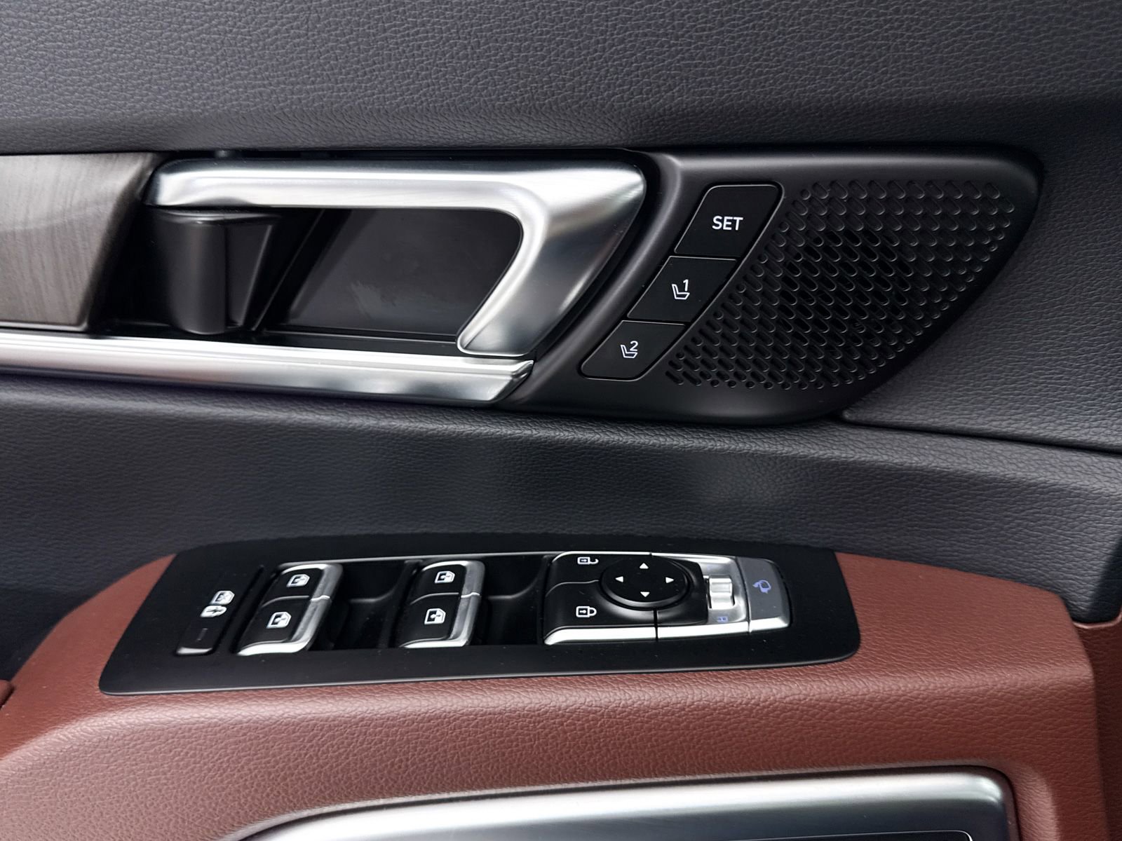 Certified 2024 Kia Telluride SX Prestige image 30