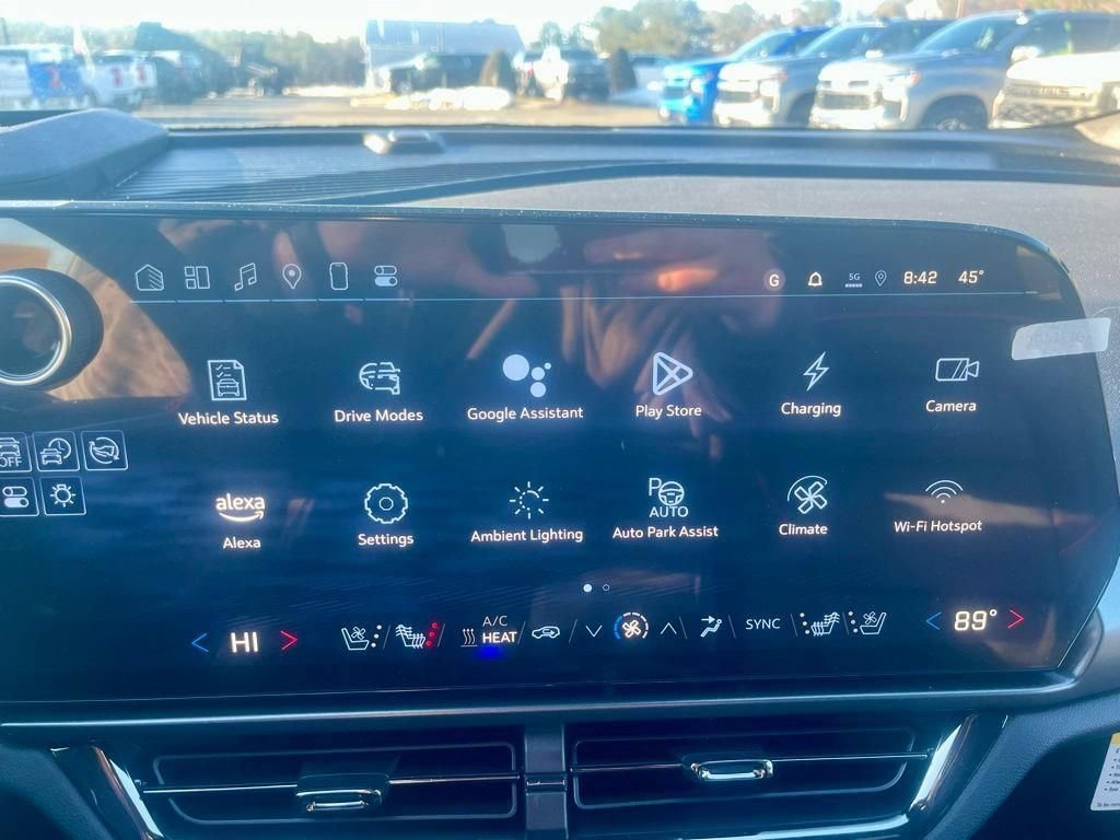 New 2025 Chevrolet Equinox EV RS w/ Active Safety Package 3 AWD/4WD image 12