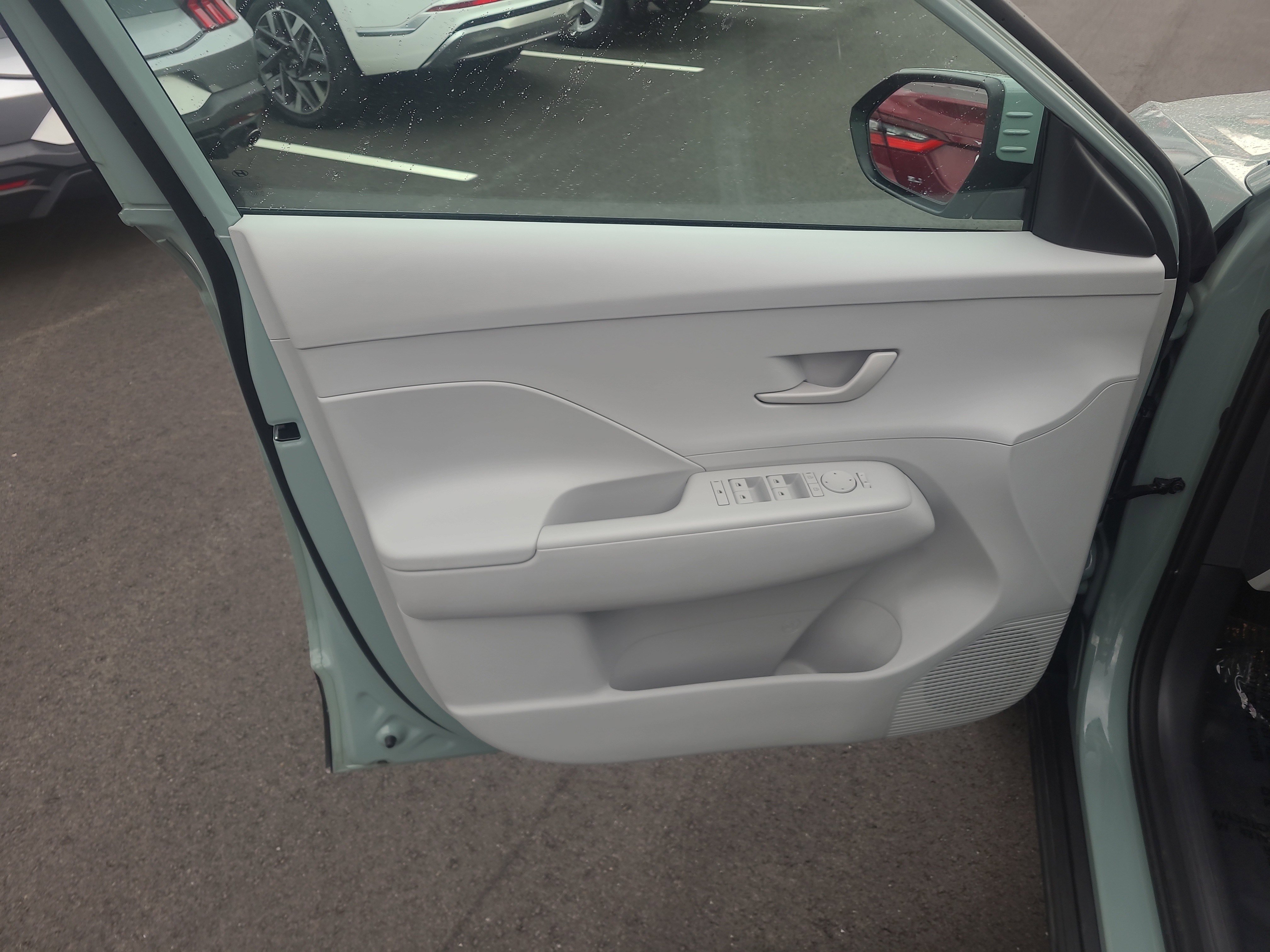 Used 2025 Hyundai Kona SEL AWD/4WD image 15