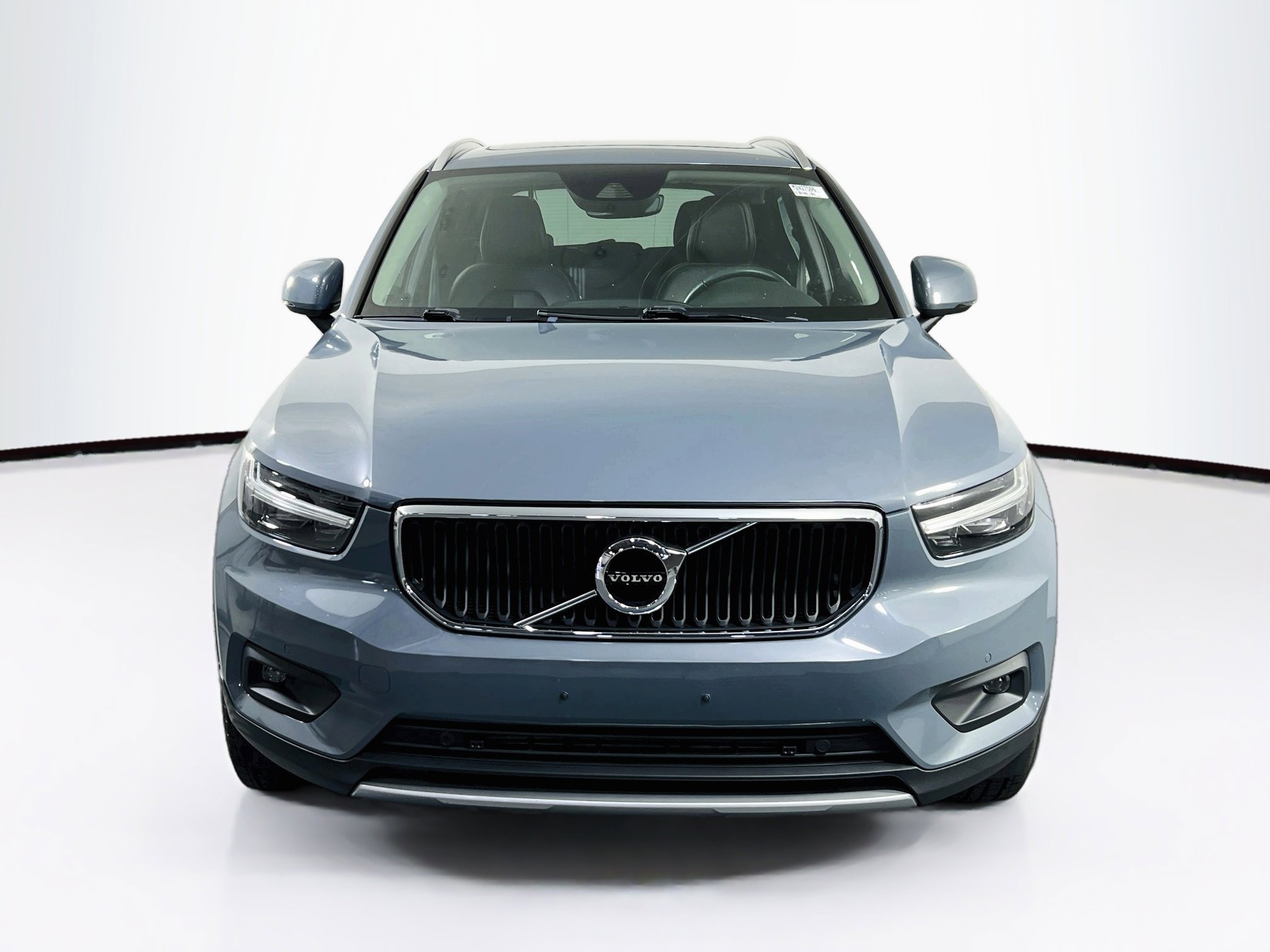 Used 2021 Volvo XC40 T5 Momentum w/ Protection Package Premier AWD/4WD image 2