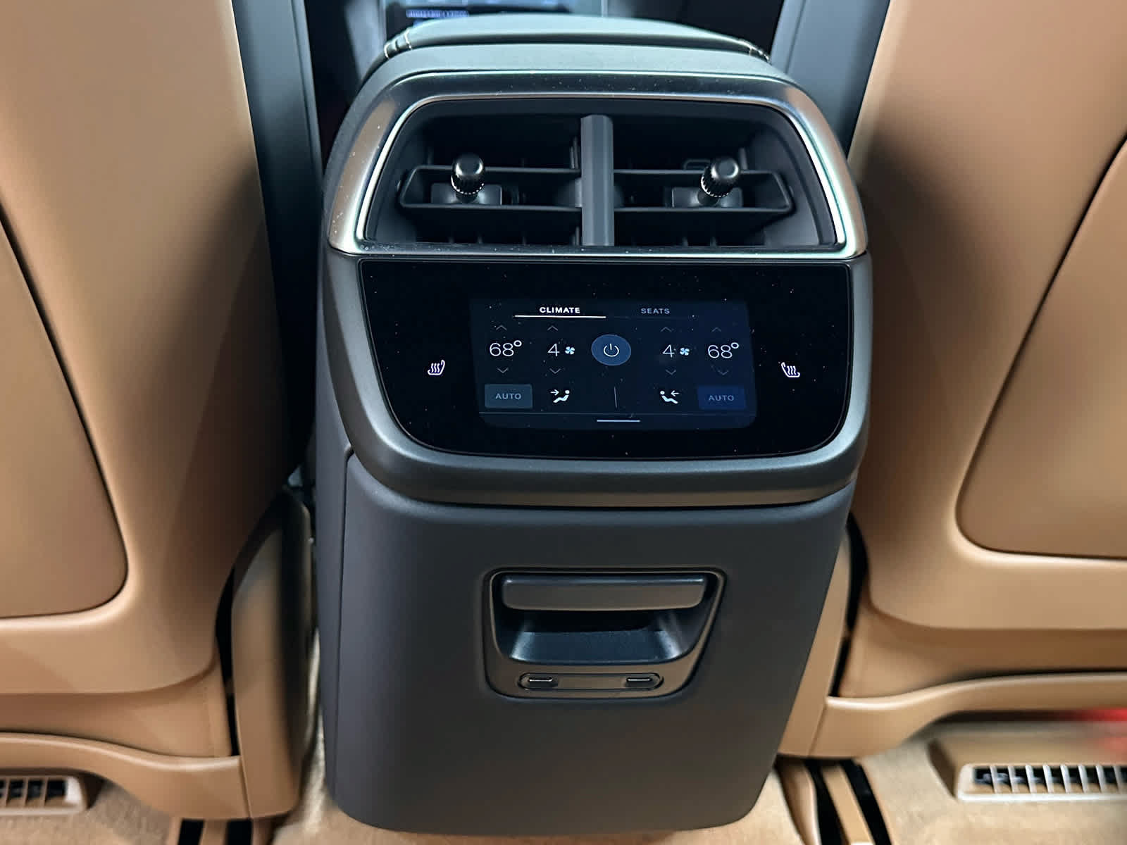 Used 2024 Lucid Air Touring AWD/4WD image 38
