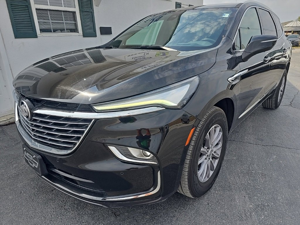 Used 2024 Buick Enclave Premium image 3