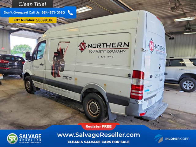 Used 2016 Freightliner Sprinter 2500 RWD image 3