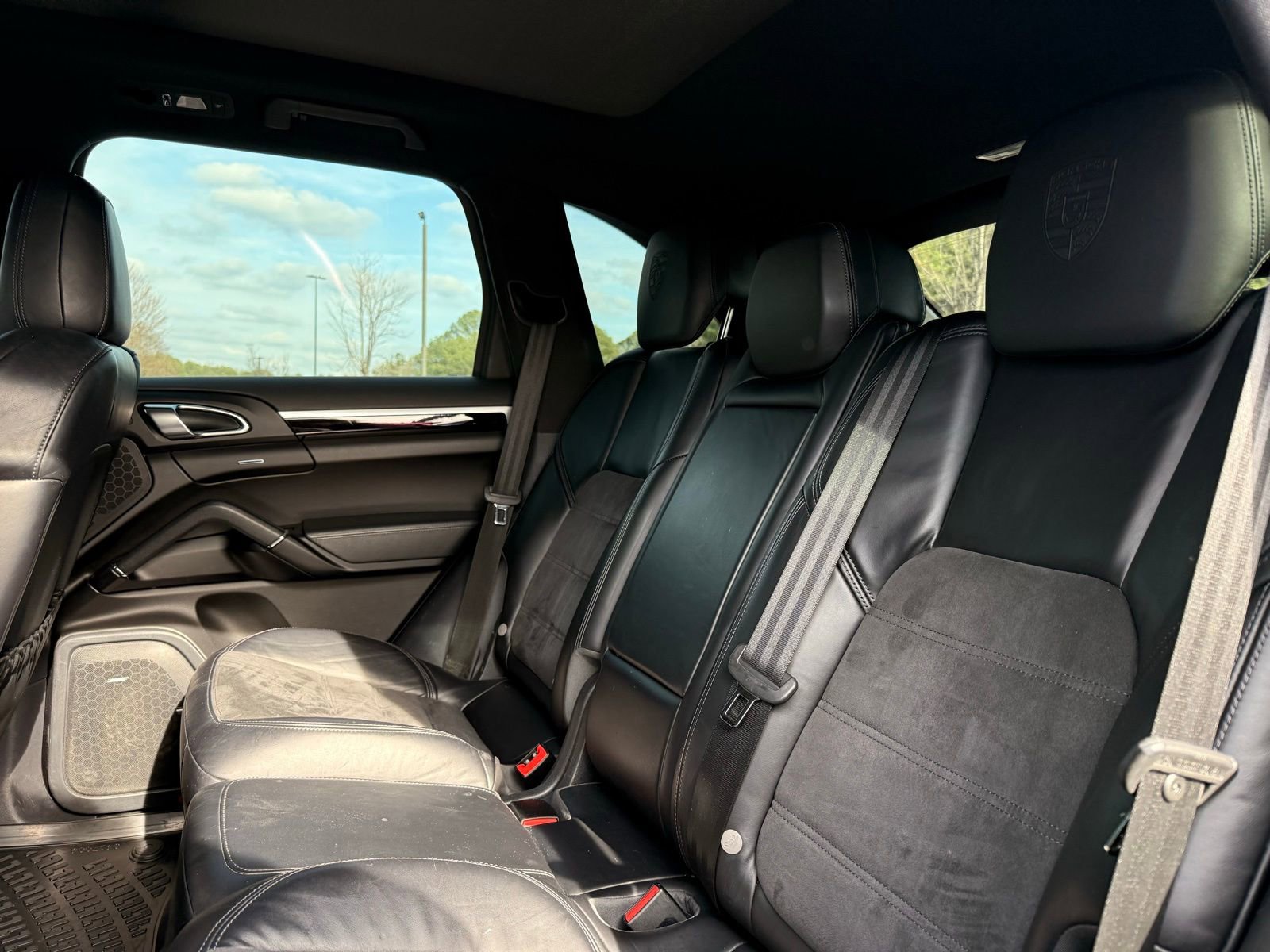 Used 2017 Porsche Cayenne image 27