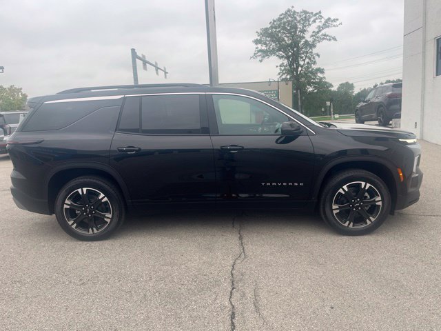 New 2027 Chevrolet Traverse LT w/ Sun and Wheel Package FWD image 6