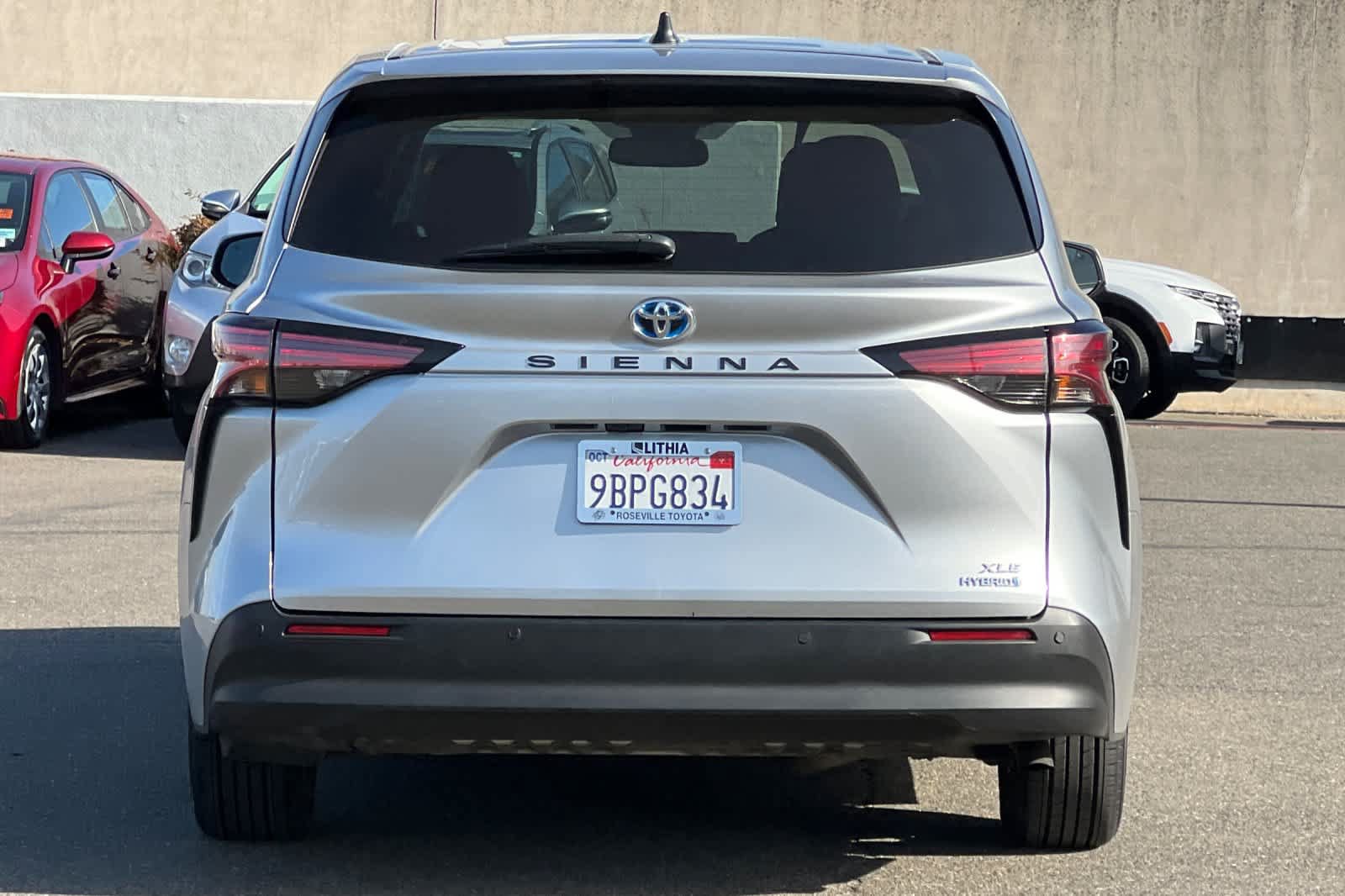 Certified 2022 Toyota Sienna XLE FWD image 8