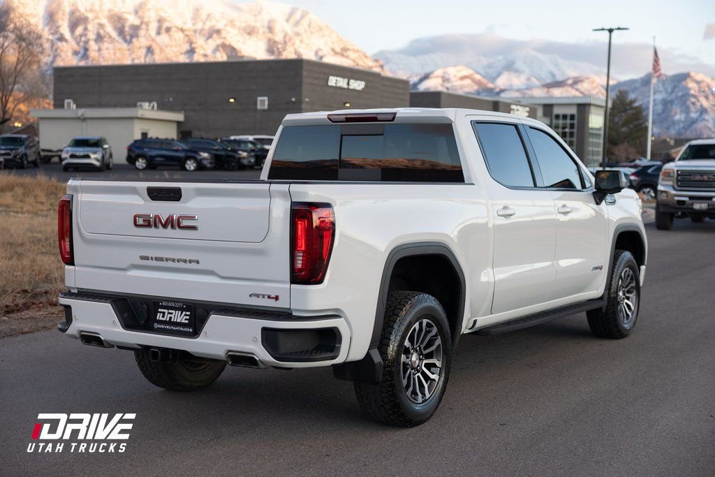 Used 2022 GMC Sierra 1500 AT4 w/ AT4 Premium Package image 10