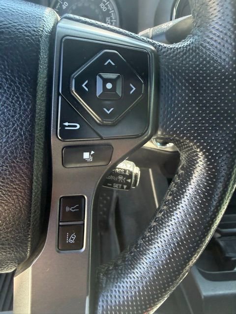 Used 2021 Toyota Tacoma TRD Off-Road w/ TRD Premium Off Road Package AWD/4WD image 19