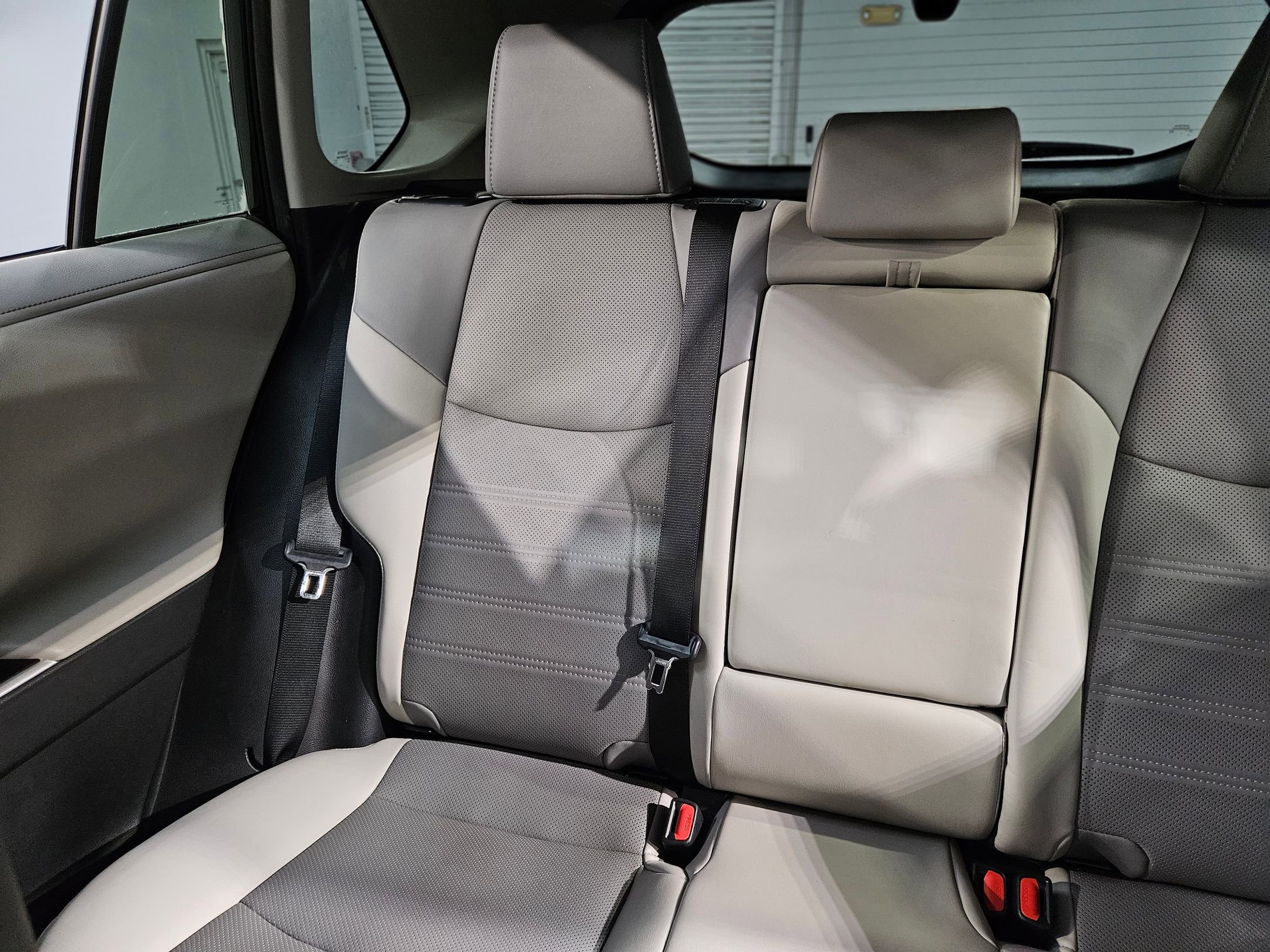 Used 2020 Toyota RAV4 Limited image 12