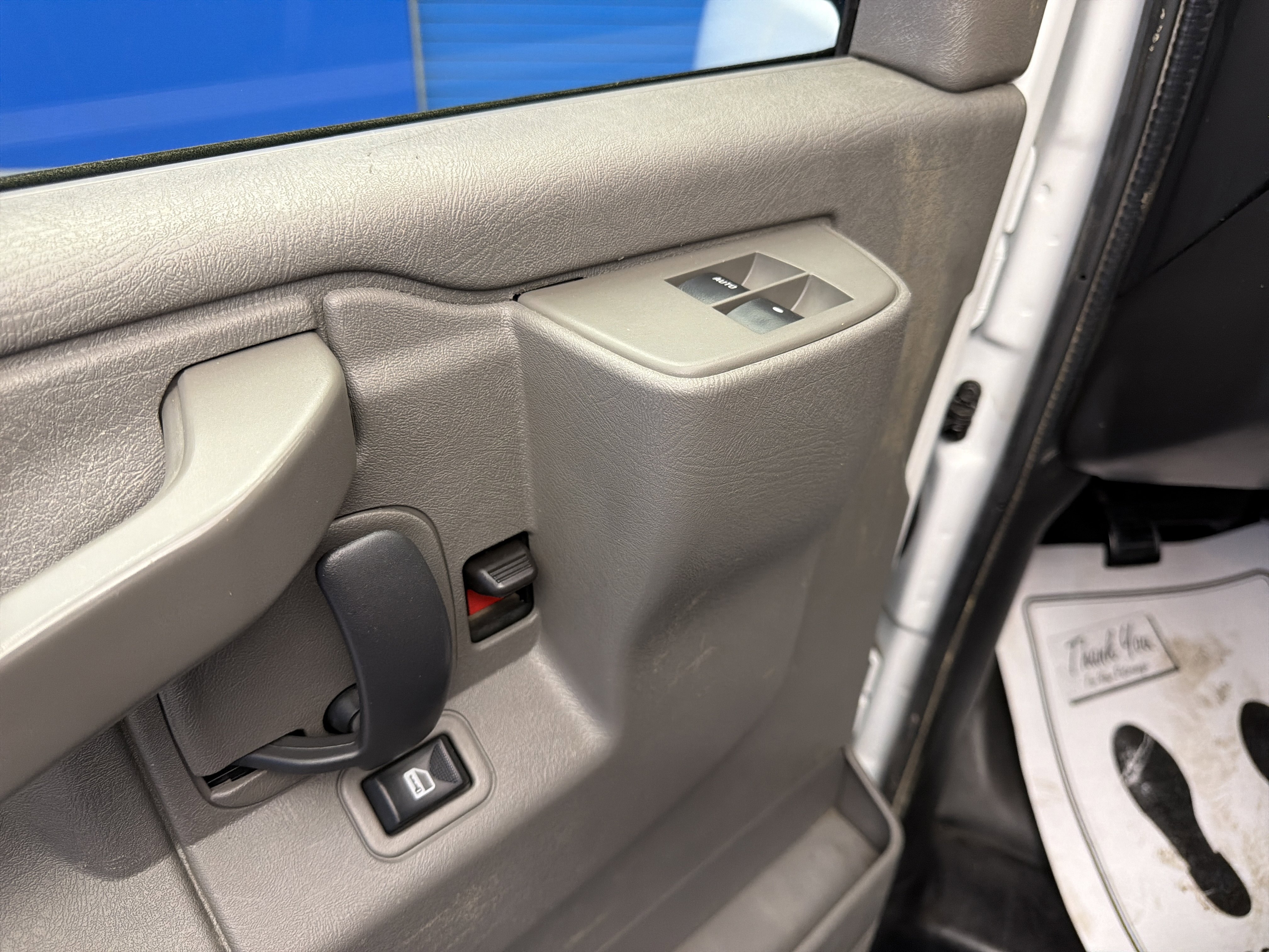 Used 2021 Chevrolet Express 2500 w/ Driver Convenience Package image 11