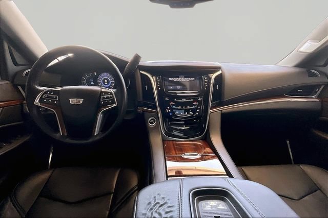 Used 2016 Cadillac Escalade 2WD image 7