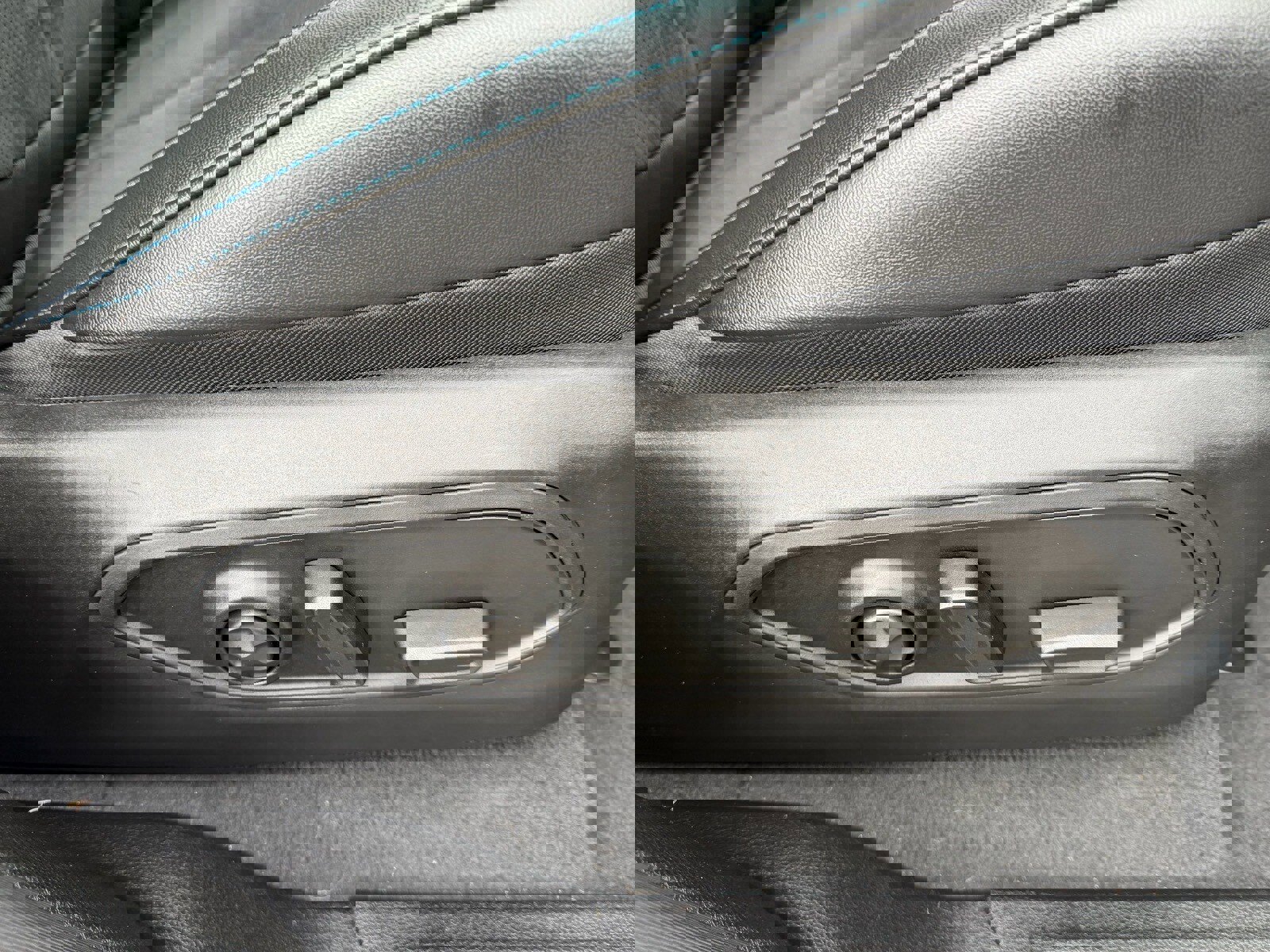 Used 2022 Jeep Grand Cherokee Trailhawk w/ Advanced Protech Group II image 17