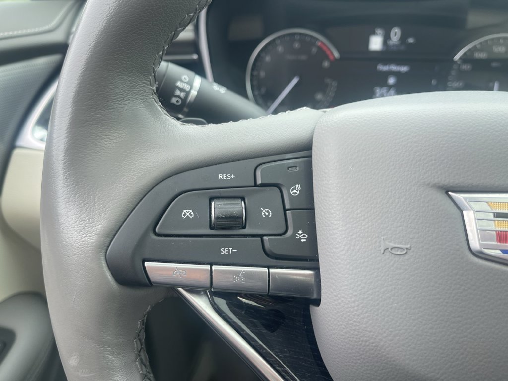 Used 2025 Cadillac XT6 Premium Luxury w/ LPO, Floor Liner Package AWD/4WD image 9