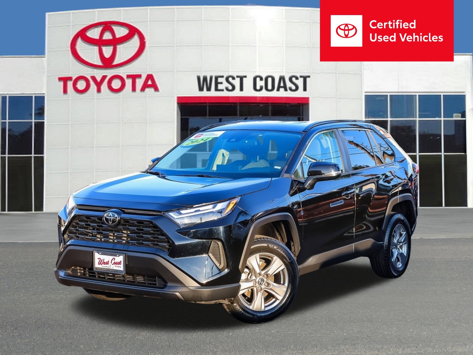 Certified 2024 Toyota RAV4 XLE image 1