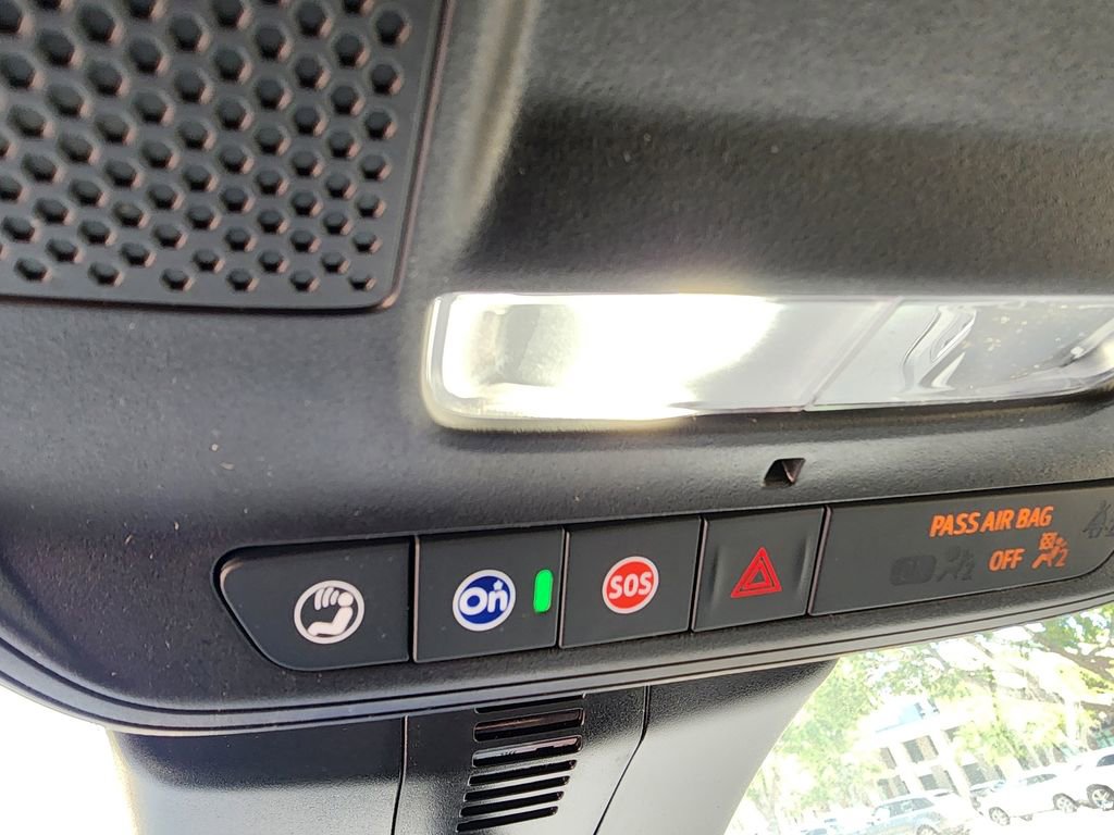 New 2025 Chevrolet Traverse LT image 16