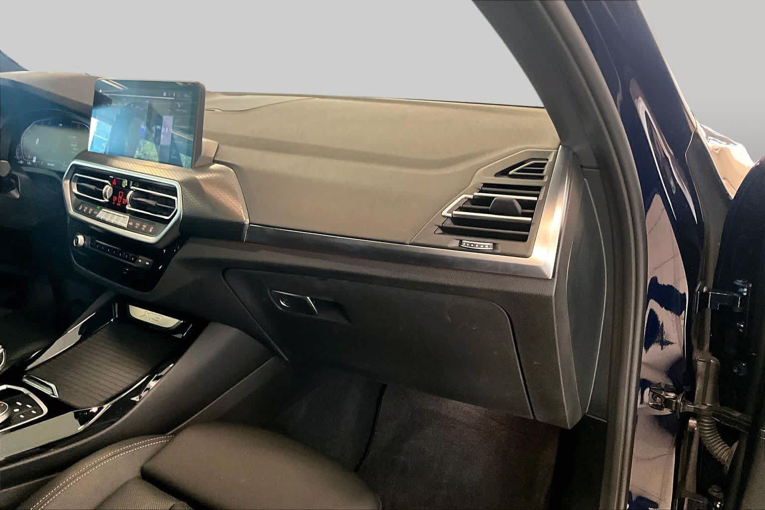Used 2024 BMW X3 sDrive30i w/ Premium Package RWD image 18