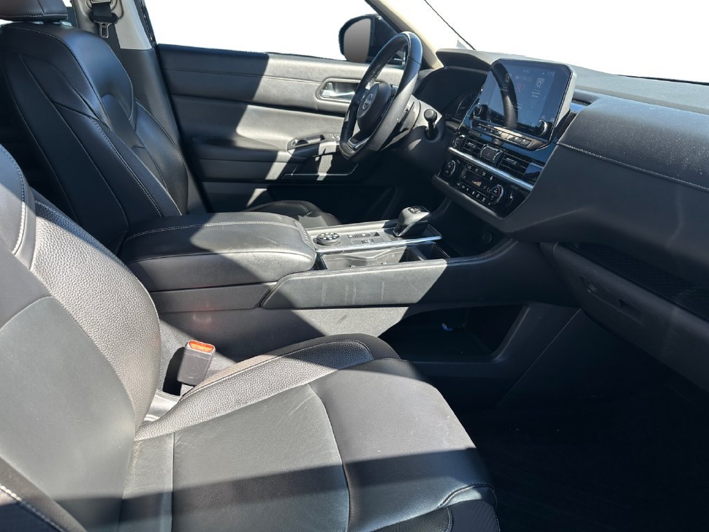 Used 2022 Nissan Pathfinder SL AWD/4WD image 13