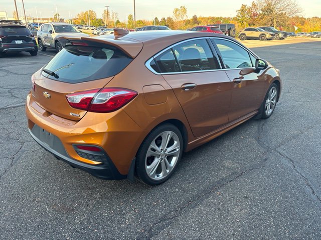 Used 2017 Chevrolet Cruze Premier FWD image 3