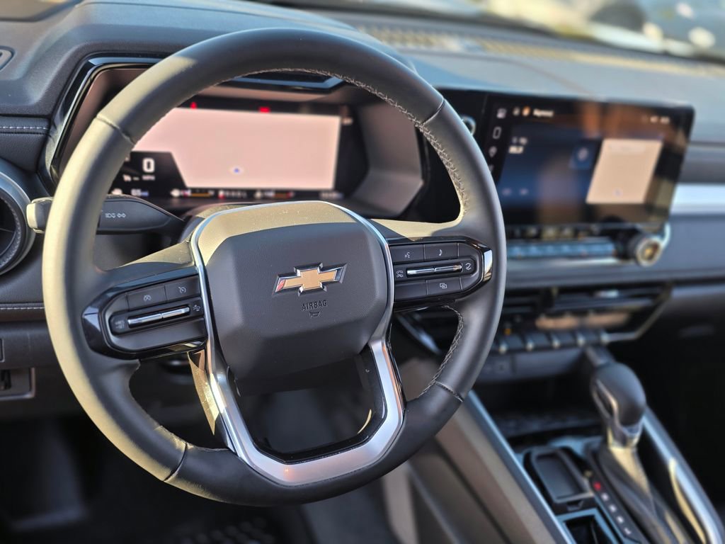 Used 2025 Chevrolet Colorado LT w/ Advanced Trailering Package image 18