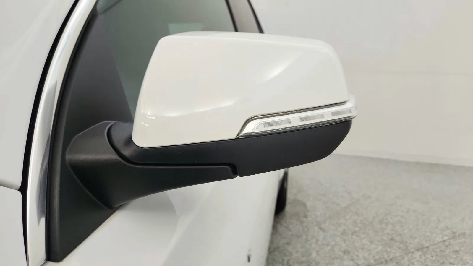 Used 2023 Chevrolet Traverse LT w/ LT Premium Package image 18