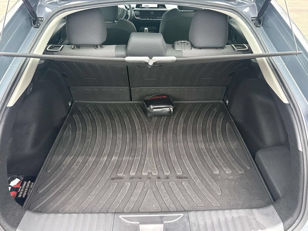 Certified 2023 Toyota Prius Prime FWD image 8