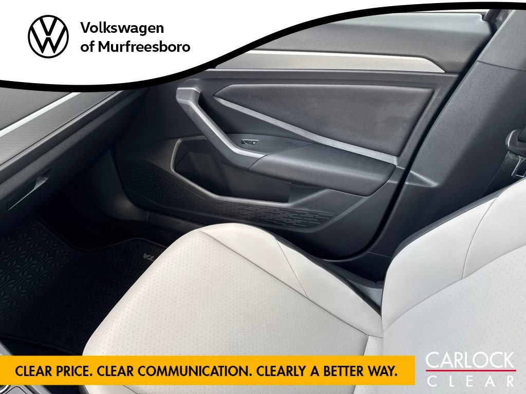 Certified 2021 Volkswagen Jetta R-Line FWD image 24