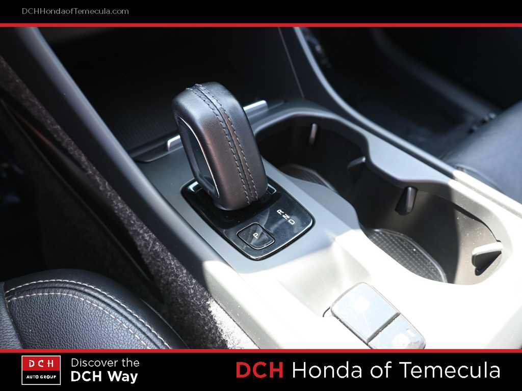 Used 2021 Volvo XC40 T4 Momentum FWD image 11