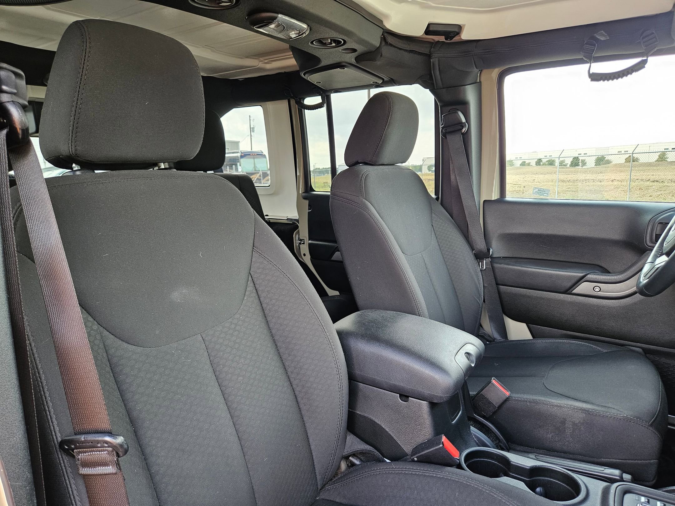 Used 2018 Jeep Wrangler Unlimited Sport S image 30