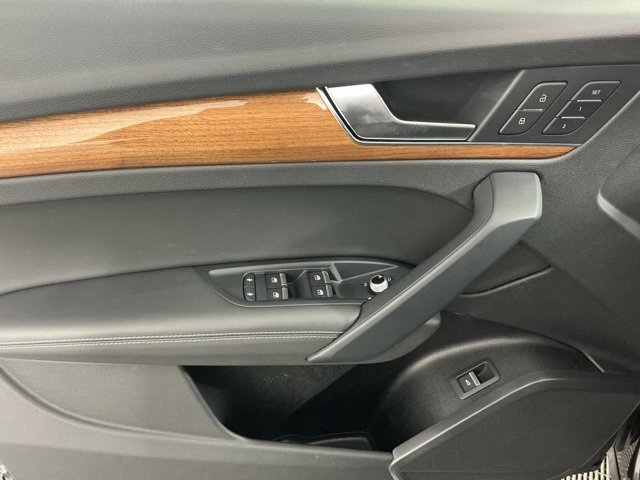 Used 2021 Audi Q5 2.0T Premium Plus w/ Premium Plus Package image 7