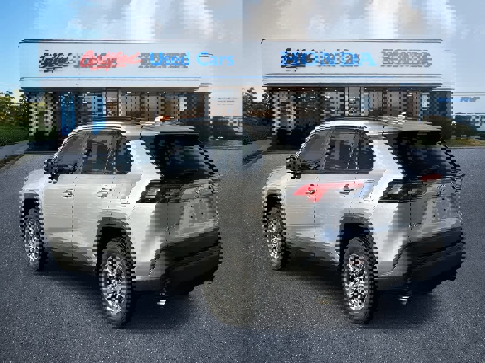 Used 2024 Toyota RAV4 XLE image 3