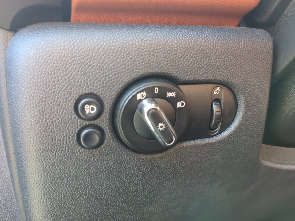 Used 2022 MINI Cooper S w/ Driver Assistance Package image 14