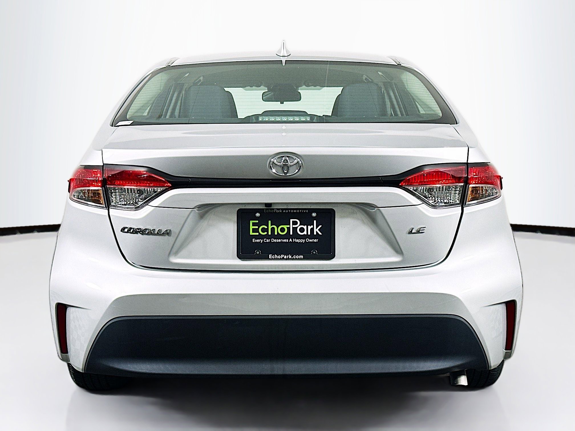 Used 2023 Toyota Corolla LE w/ Carpet Mat Package (TMS) image 7