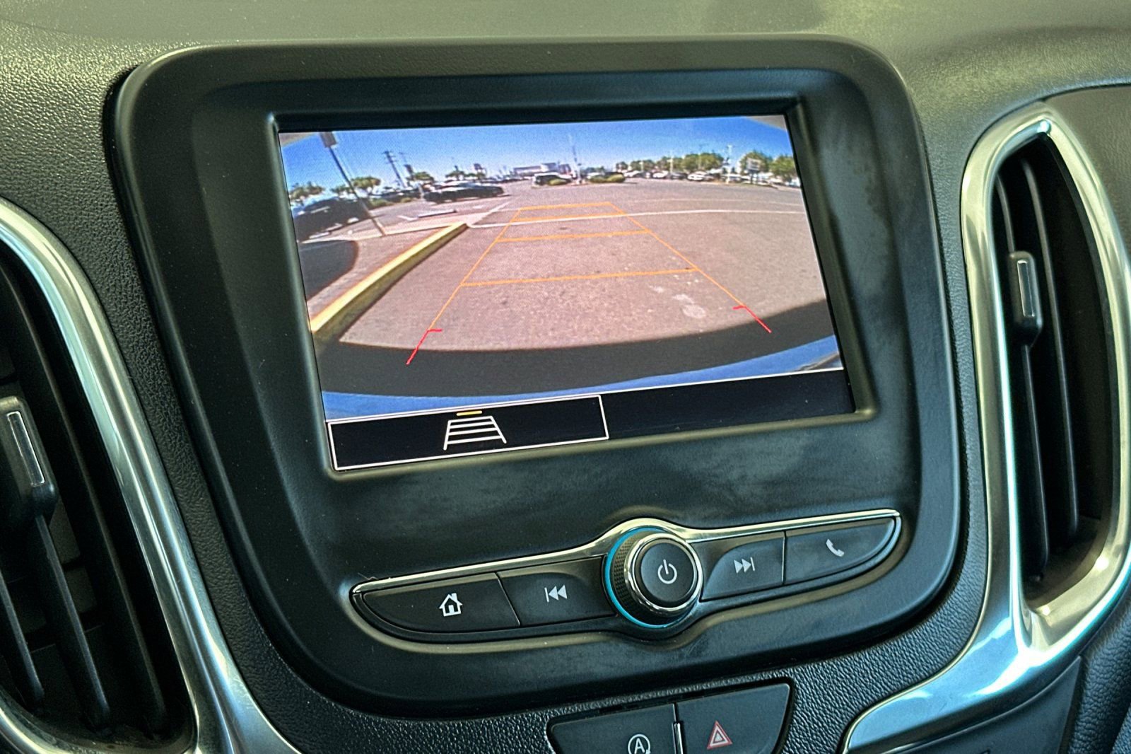 Used 2024 Chevrolet Equinox LT image 19