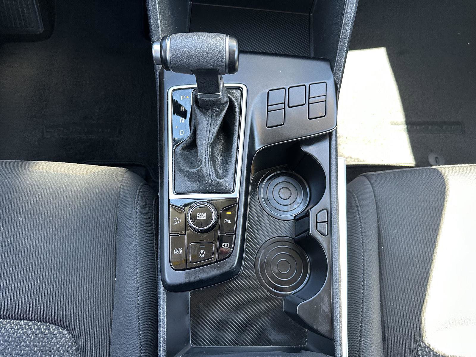 Used 2025 Kia Sportage LX FWD image 27