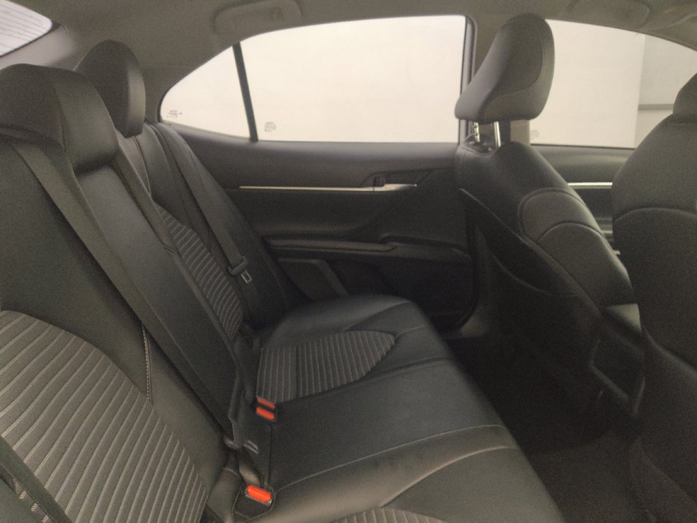 Used 2021 Toyota Camry SE w/ Carpet Mat Package (TMS) FWD image 19
