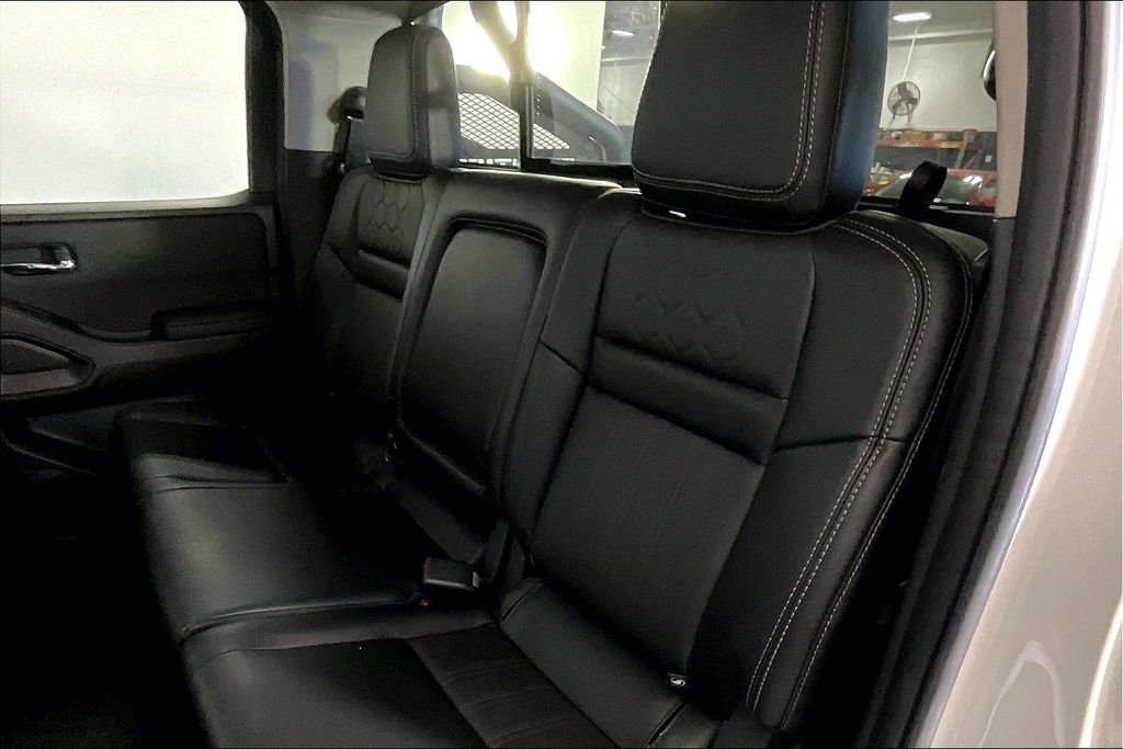 Used 2024 Nissan Frontier SL w/ Technology Package image 38