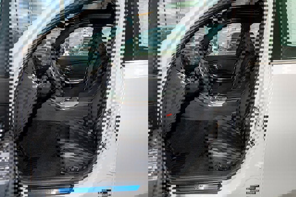 New 2026 BMW 330i xDrive Sedan w/ Premium Package image 18