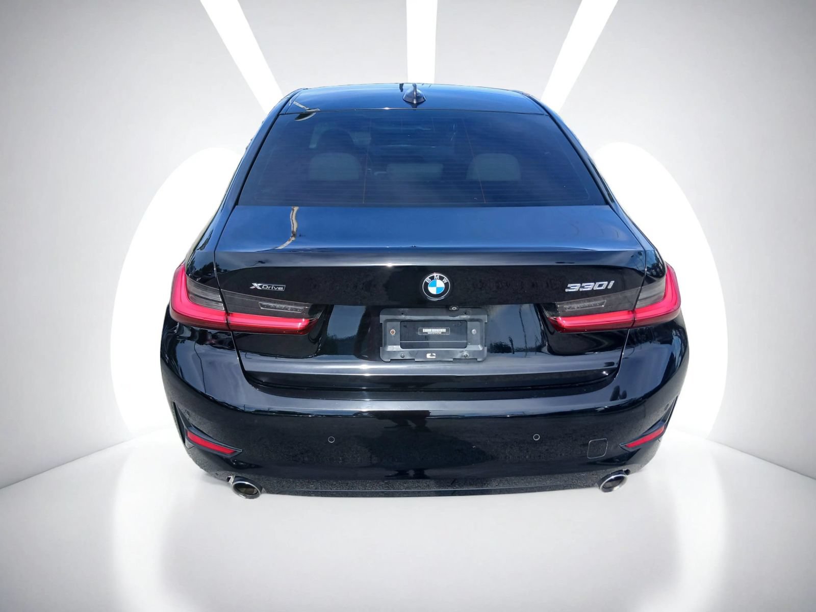 Used 2019 BMW 330i xDrive Sedan w/ Premium Package AWD/4WD image 4