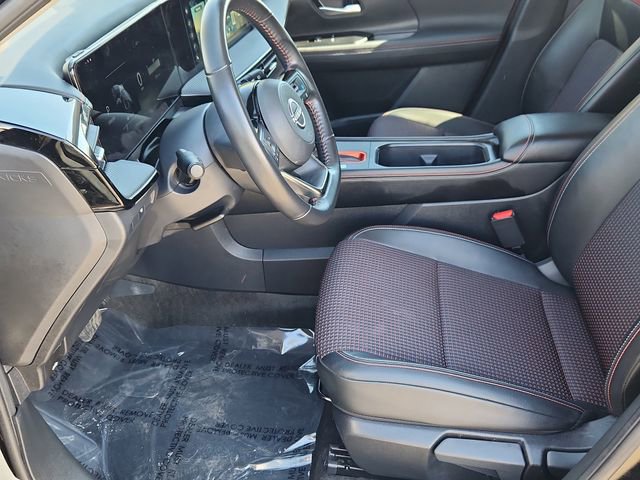 Certified 2025 Nissan Kicks SR AWD/4WD image 7