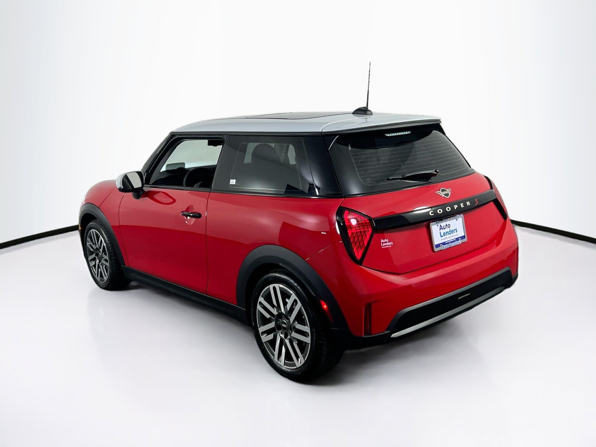 Used 2025 MINI Cooper S FWD image 7