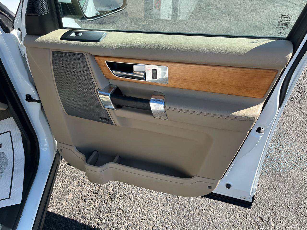 Used 2012 Land Rover LR4 HSE AWD/4WD image 30