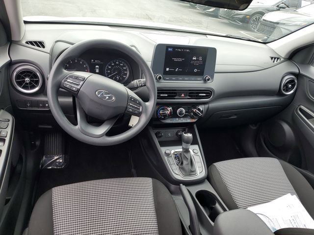 Used 2023 Hyundai Kona SE w/ Cargo Package AWD/4WD image 10