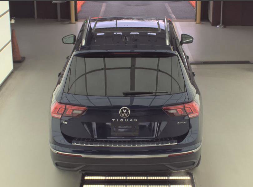 Used 2023 Volkswagen Tiguan SE w/ Panoramic Sunroof Package image 28