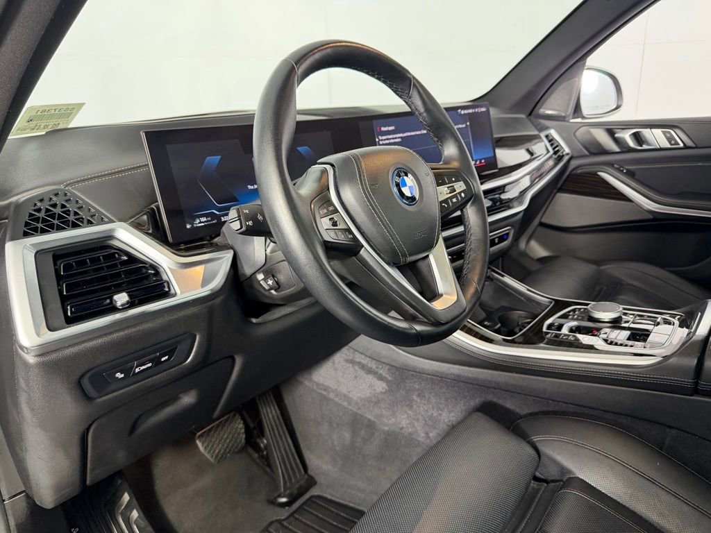Used 2025 BMW X5 xDrive50e AWD/4WD image 21