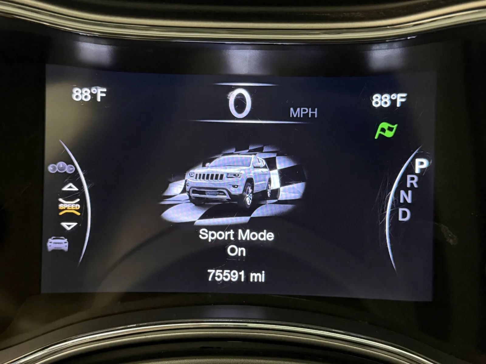Used 2018 Jeep Grand Cherokee Altitude AWD/4WD image 14