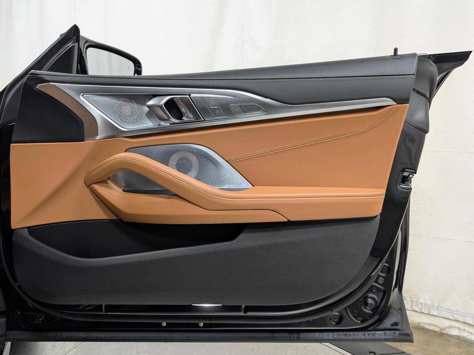 Used 2025 BMW M850i xDrive AWD/4WD image 26